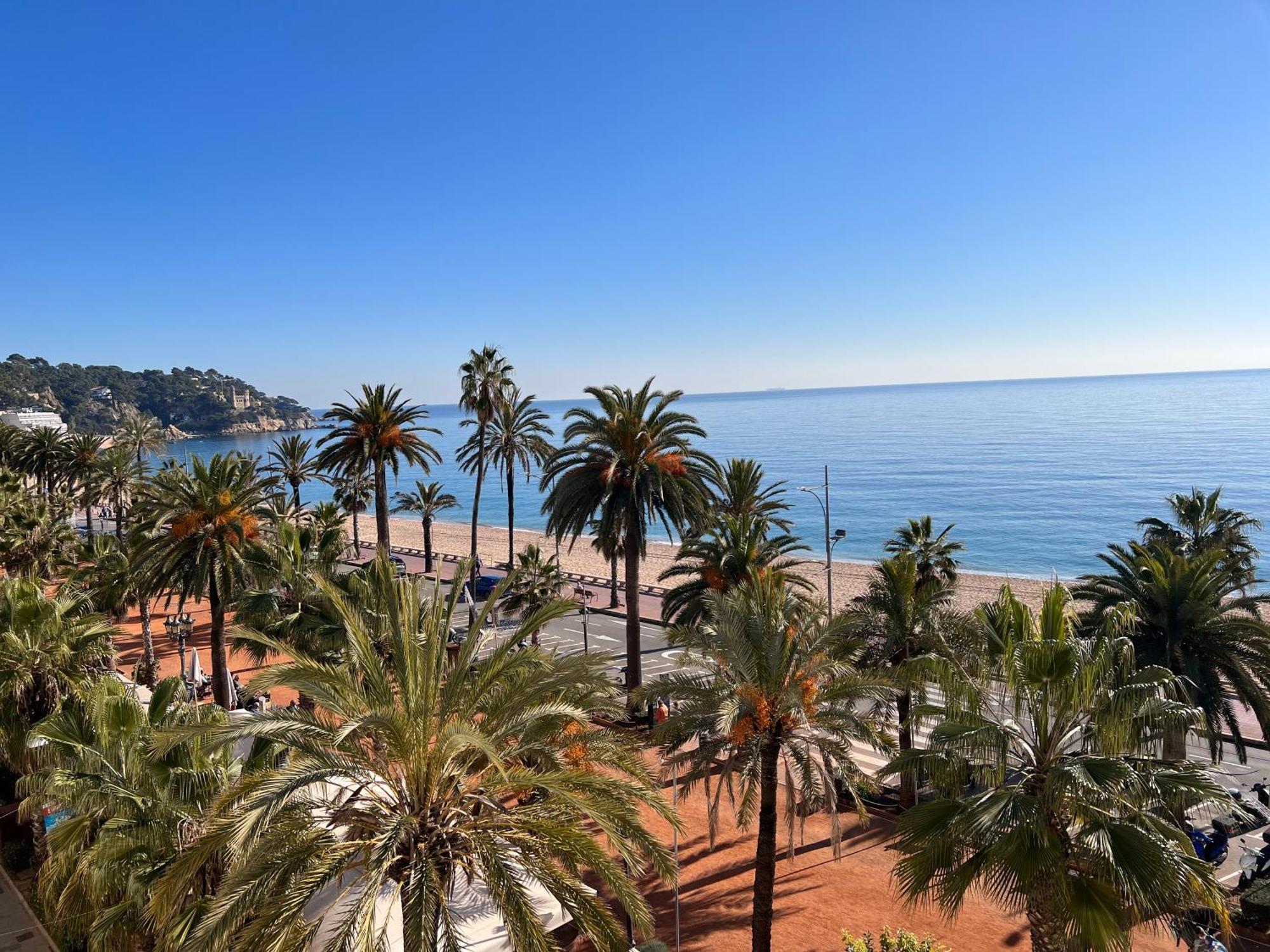 Mediterranean Apartment In Lloret De Mar Next To The Sea ภายนอก รูปภาพ